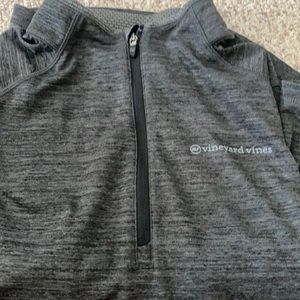 Vineyard Vines Performance 1/4 zip Great Condition!